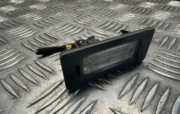 Audi Q5 SQ5 Number plate light 8T0943021