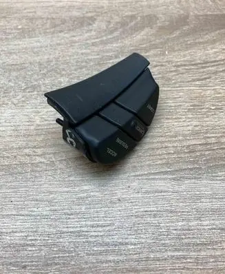 Chrysler 300M Steering wheel buttons/switches 04760352AD