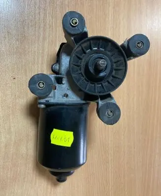 Mitsubishi Pajero Wiper motor MR3880 8492007351