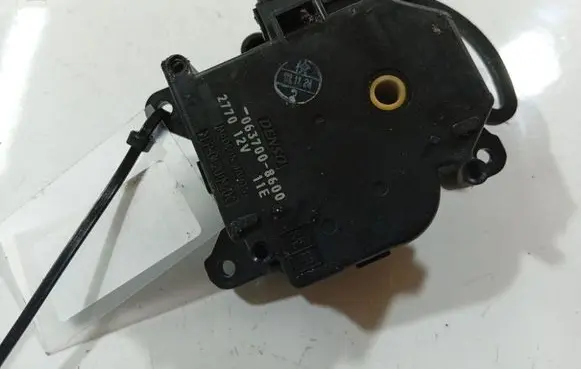 Toyota Avensis Verso Air flap motor/actuator 0637008600