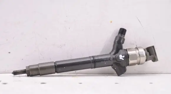 Toyota Avensis T250 Fuel injector 236700R180 51000003