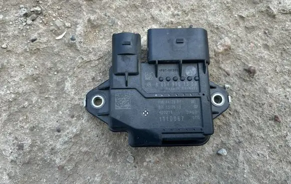 Mercedes-Benz E W213 Glow plug pre-heat relay A6549001300