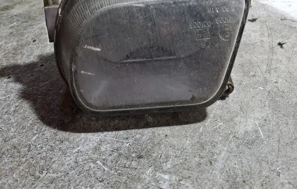 Mercedes-Benz E W210 Front fog light 0305050001