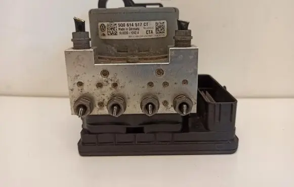 Seat Leon (5F) ABS Pump 5Q0614517CT