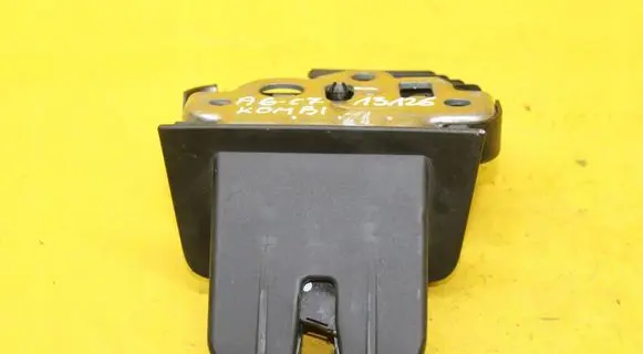Audi A6 C7 Tailgate/trunk/boot lock/catch/latch 8R0827505