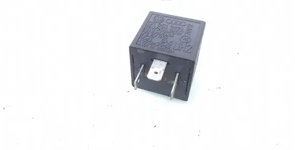 Volkswagen Golf III Hazard warning light relay 191953227A