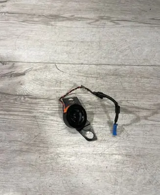 Front door high frequency speaker