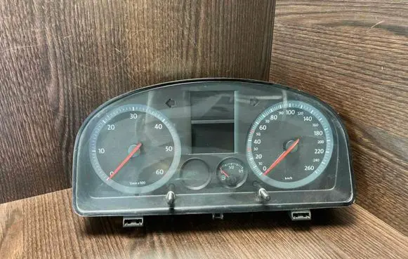 Volkswagen Golf V Speedometer (instrument cluster) A2C53023102 A2C53025660