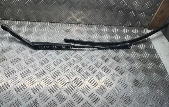 Nissan Qashqai Windshield/front glass wiper blade 80017587
