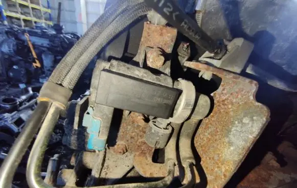 Citroen C3 Turbo solenoid valve 72832800 9645029180
