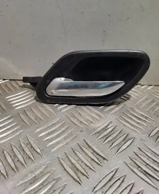 BMW 5 E39 Front door interior handle 8226049