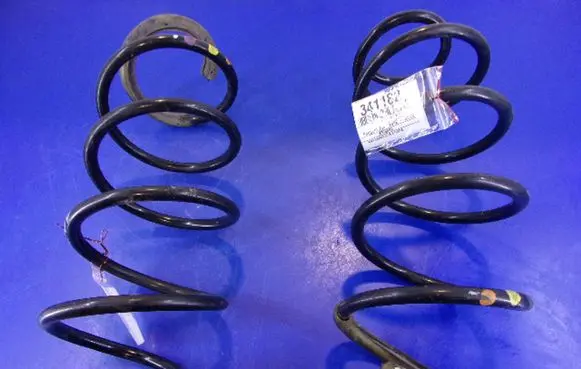 Peugeot 208 Front coil spring