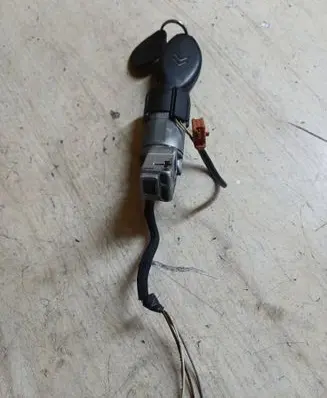 Citroen C5 Ignition lock 9648446180