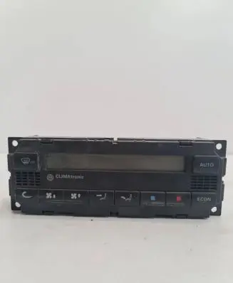 Volkswagen PASSAT B5 Climate control unit
