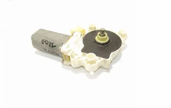 Mercedes-Benz E W211 Front door window regulator motor A2118203042