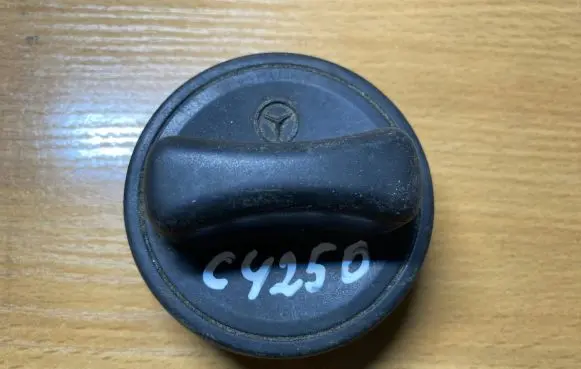Mercedes-Benz E W210 Fuel tank cap 1404700005 C4250