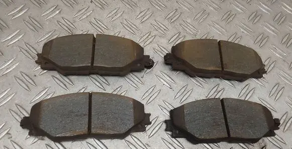 Toyota Prius+ (ZVW40) Brake pads (front) 
