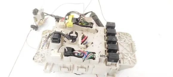 Toyota RAV 4 (XA20) Fuse box set 0565 2K01