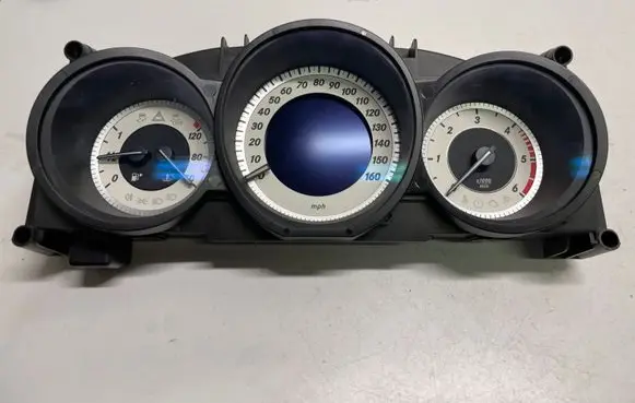 Mercedes-Benz CLS C218 X218 Speedometer (instrument cluster) A2189007004