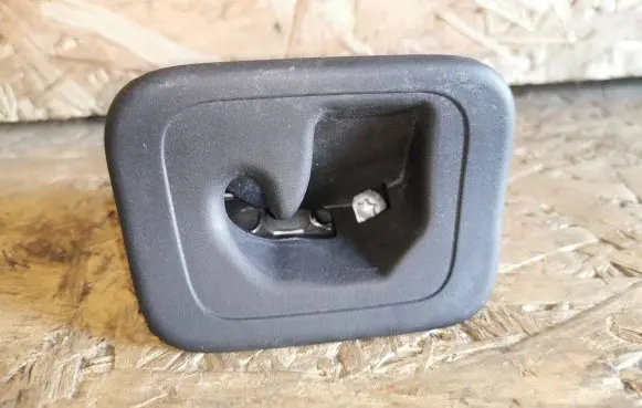Mercedes-Benz C W204 Cargo luggage net fixing mount A2048600714