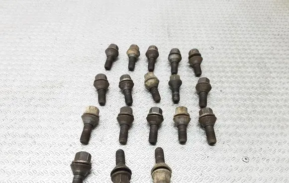 Saab 9-3 Ver2 Nuts/bolts 