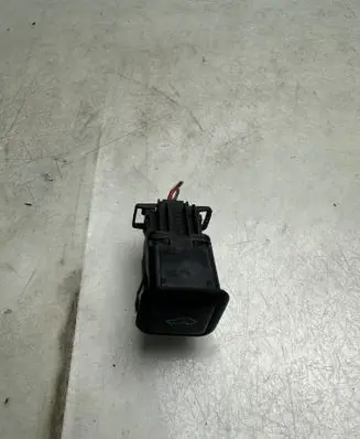 Volkswagen PASSAT B5 Alarm switch 4B0962109A 03000380
