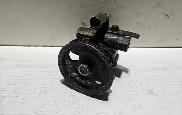 Hyundai Accent Power steering pump 5711022000