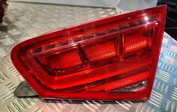 Audi A8 S8 D4 4H Tailgate rear/tail lights 4H0945094A