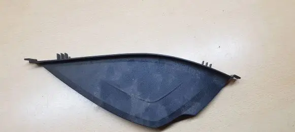BMW 4 F32 F33 Dashboard side end trim 9218553