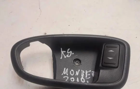 Ford Mondeo MK IV Front door interior handle trim VP6M2XU26A37