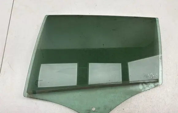 Volvo V60 Rear door window glass 43R001105