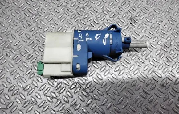 Mazda 3 I Brake pedal sensor switch