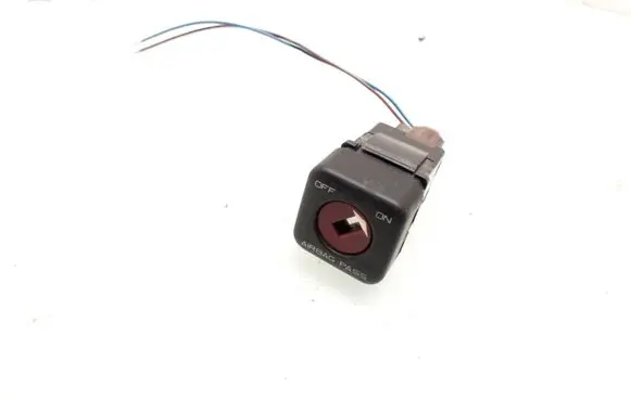 Peugeot 607 Passenger airbag on/off switch 