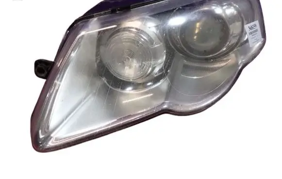Volkswagen PASSAT B6 Headlight/headlamp
