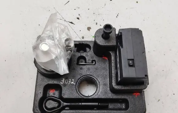 Volkswagen T-Cross Tool set 2G0012115S