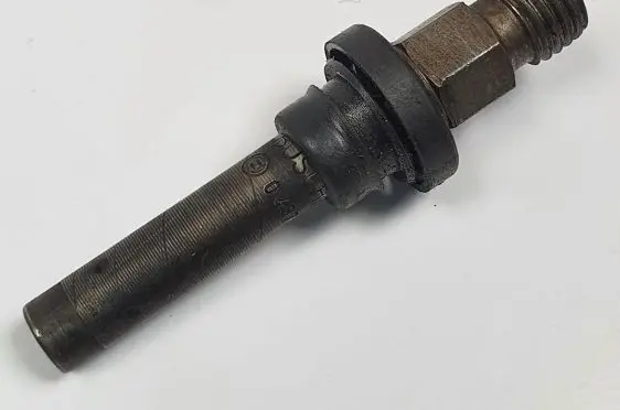 Mercedes-Benz S W126 Fuel injector 0437502010