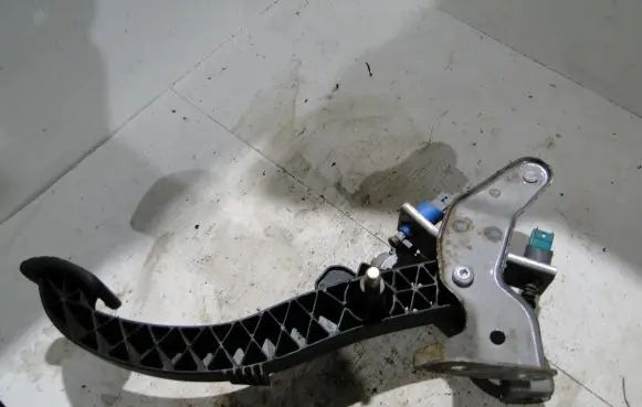 Clutch pedal