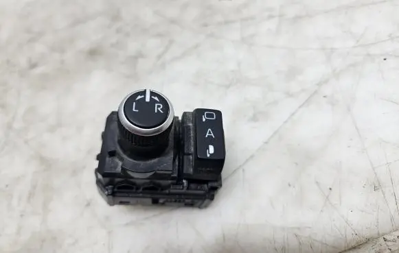 Toyota Corolla E210 E21 Wing mirror switch 193354