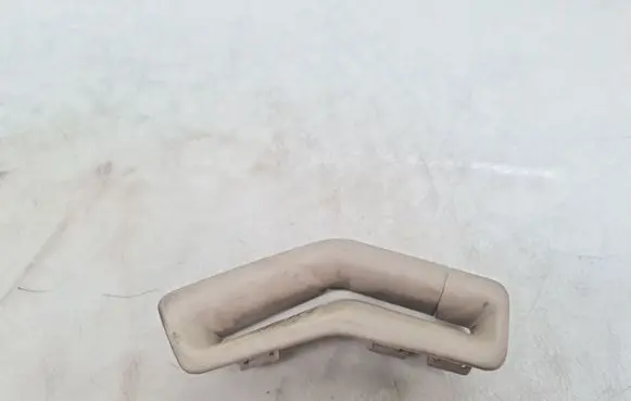 Volvo V70 Seat belt trim 