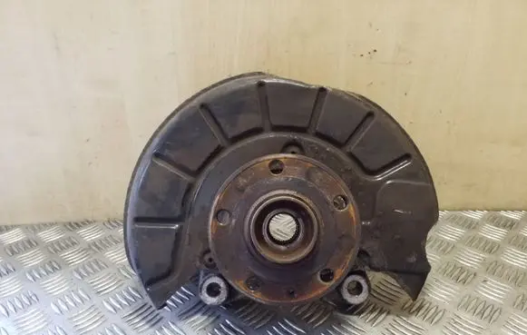 Volkswagen PASSAT CC Front wheel hub