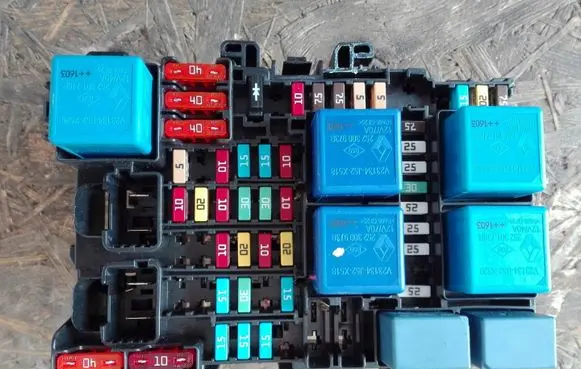 Renault Talisman Fuse box set 243800453R