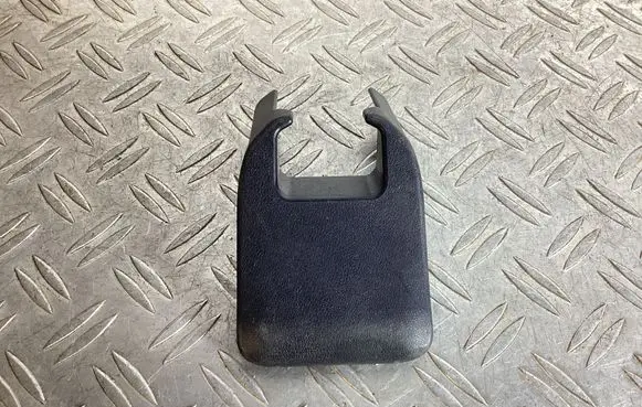 Lexus RX 450H Rear seat rail trim cover 7215748130