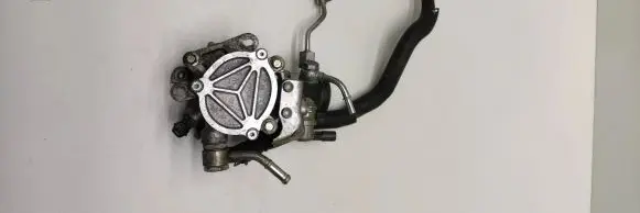 Mazda 6 Vacuum pump Pe018g00