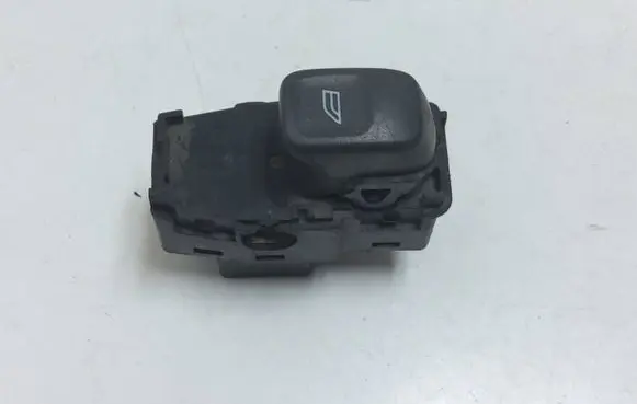 Volvo XC70 Electric window control switch 9472275