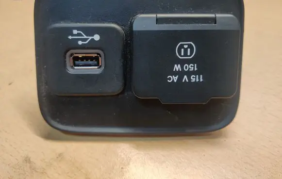 Jeep Compass Voltage converter inverter 56046934AA 23207E 735579645