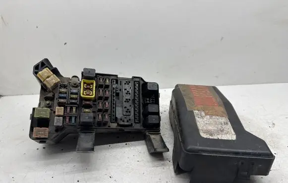 Mitsubishi Pajero Fuse box set