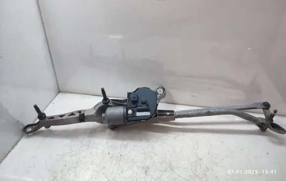 Mercedes-Benz CLS C218 X218 Front wiper linkage and motor A2128201340
