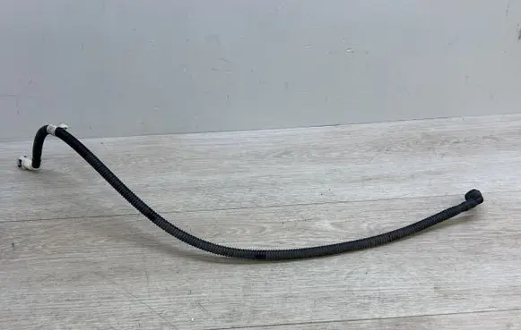 Porsche Panamera (970) Breather hose/pipe 97063112951