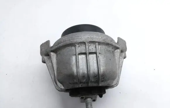 BMW X1 E84 Engine mount bracket 6768800