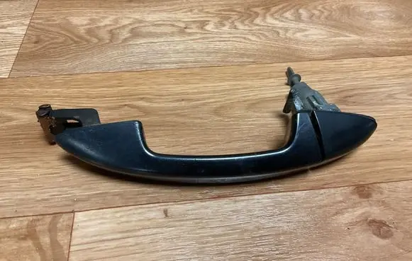 Volkswagen PASSAT B6 Front door exterior handle 3C0837210 3C0837209